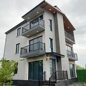  فيلة Feel Georgia - Private With Pool , Garden, Bbq & Summer Kitchen In
